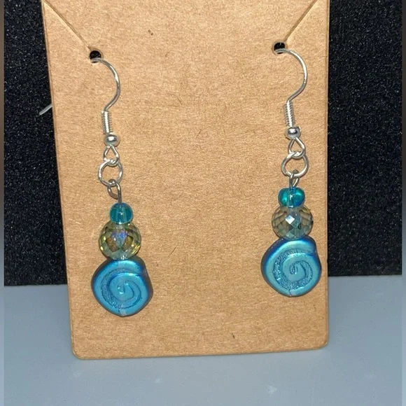 Mermaid’s Treasure- 3 PC Sea Glass Jewelry Set - Necklace, Earrings & Bracelet - Picture 5 of 8